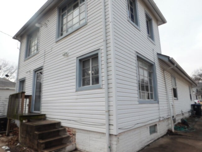 122 N High St in El Dorado, KS - Building Photo - Building Photo