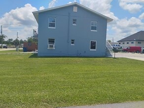 4137 Commercial Dr in Sebring, FL - Building Photo - Building Photo