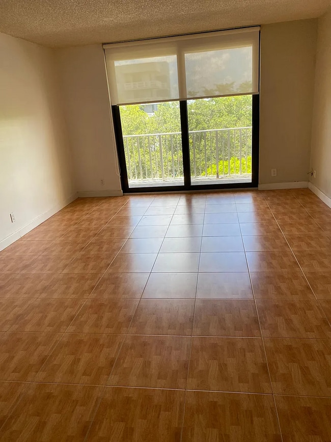 property at 901 Hillcrest Dr