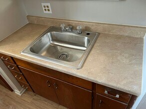 1003 26th St in Hondo, TX - Building Photo - Building Photo