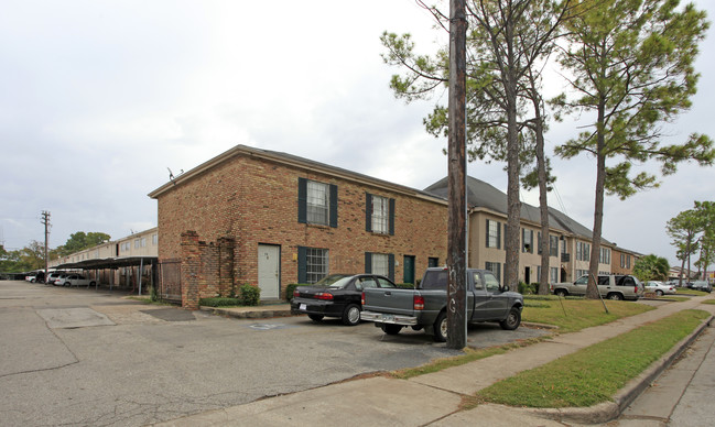 Hidden Pines in Houston, TX - Building Photo - Building Photo