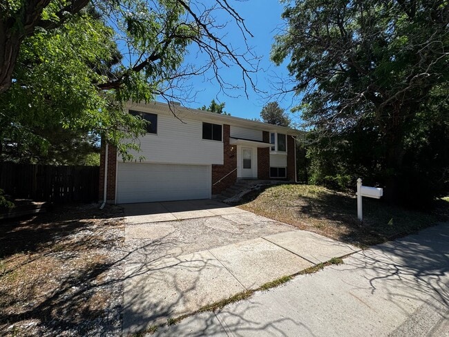 property at 3104 S Richfield St