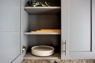 301 SW 10th Ave in Miami, FL - Building Photo - Building Photo