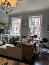 277 S 4th St in Philadelphia, PA - Foto de edificio - Building Photo