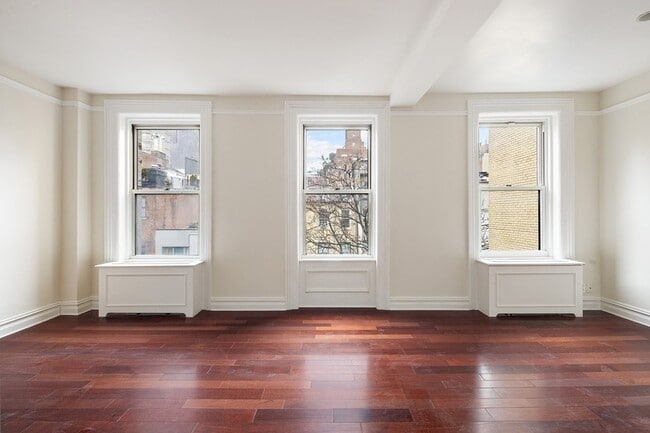 127 E 69th St, Unit 4 in New York, NY - Building Photo - Building Photo