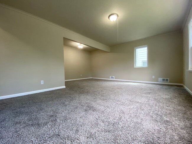 3221 4th St in Des Moines, IA - Building Photo - Building Photo