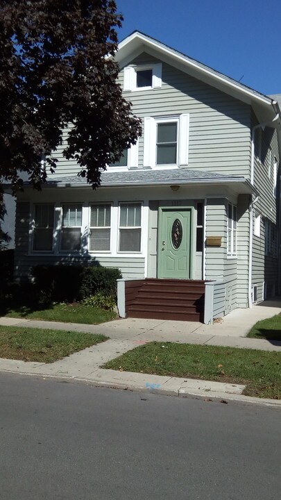 1117 Foster St, Unit B in Evanston, IL - Foto de edificio