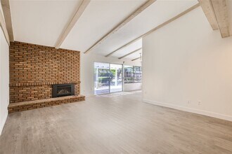 1735 Catalpa Rd in Carlsbad, CA - Building Photo - Building Photo