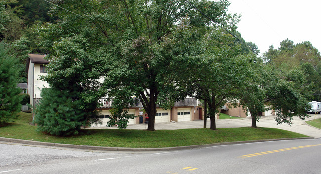 Cliffside Apartments in Charleston, WV - Building Photo - Building Photo