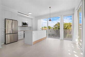 4432 W Flagler St in Coral Gables, FL - Building Photo - Building Photo