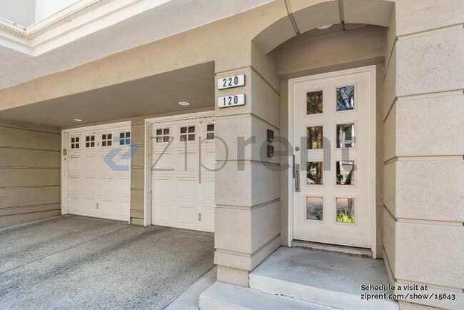 425 Navaro Way in San Jose, CA - Foto de edificio - Building Photo