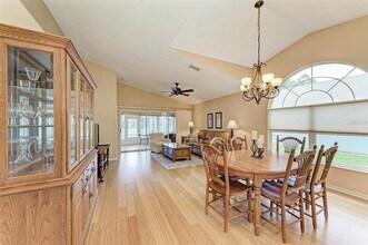 4936 Linsey Ct in Sarasota, FL - Building Photo - Building Photo