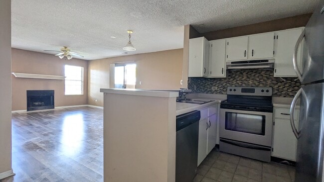 2060 N Rand Rd in Palatine, IL - Building Photo - Building Photo