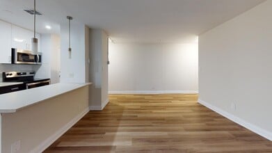 Slessor Boulevard in Grimsby, ON - Building Photo - Building Photo