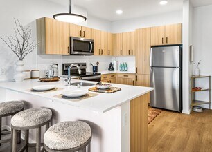 Owl Northgate in Seattle, WA - Foto de edificio - Building Photo