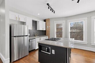 1000 N Carroll Ave in Dallas, TX - Building Photo - Building Photo