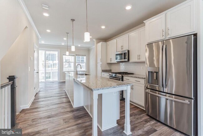 8159 Tompkins St in Rockville, MD - Building Photo - Building Photo