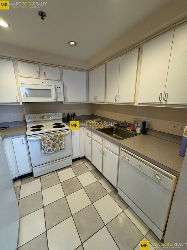 520 Commonwealth Ave, Unit 6D in Boston, MA - Building Photo - Building Photo