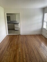 5212 Brenda Dr in Winston-Salem, NC - Foto de edificio - Building Photo
