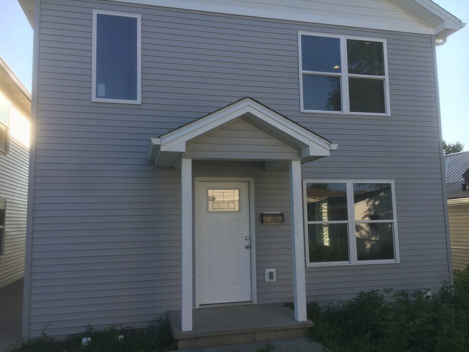 1423 Union St, Unit 1427 Union St. in Columbus, IN - Foto de edificio