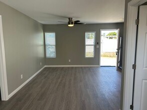 4671 Santa Monica Ave in San Diego, CA - Building Photo - Building Photo