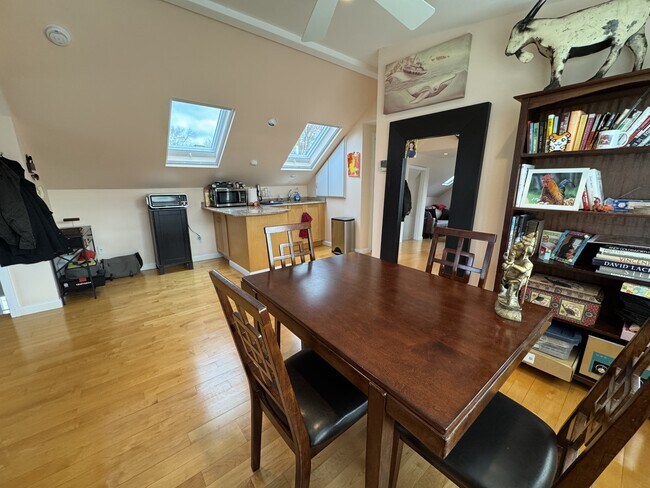 17 Skahan Rd in Belmont, MA - Building Photo - Building Photo