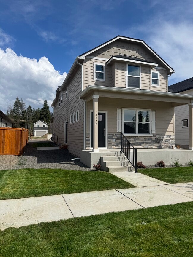 12922 N Bunchberry St in Hayden Lake, ID - Building Photo - Building Photo