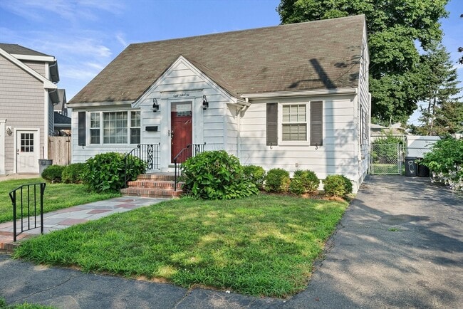 8 Petrel Rd in Quincy, MA - Building Photo - Building Photo