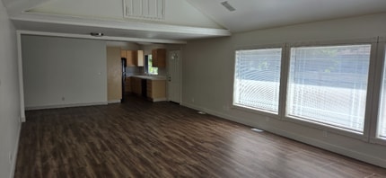 1690 Kent Des Moines Rd in Des Moines, WA - Building Photo - Building Photo