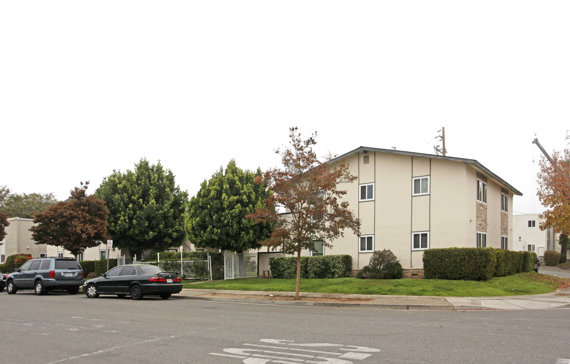 10160-10162 Park Cor W in Cupertino, CA - Building Photo