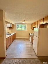 105 Paradise Ct in Bartonville, IL - Building Photo - Building Photo