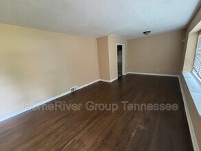 307 Byron Dr in Memphis, TN - Building Photo - Building Photo