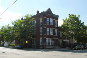 445 W 28th St Apartments