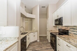 2308 Kenwick Dr in Valrico, FL - Building Photo - Building Photo