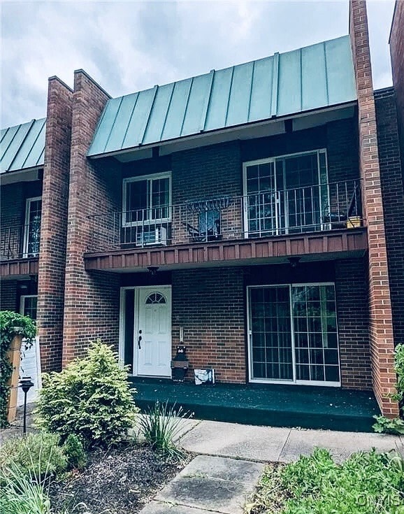1227 James St in Syracuse, NY - Building Photo - Building Photo