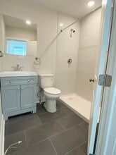 908 S 47th St in Philadelphia, PA - Foto de edificio - Building Photo