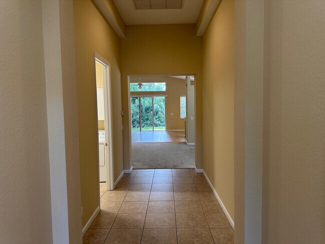1148 SE Fleming Way in Stuart, FL - Building Photo - Building Photo
