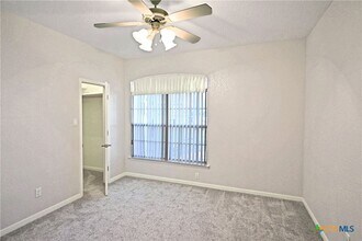 2725 Diamond Trail in New Braunfels, TX - Building Photo - Building Photo