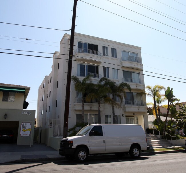 1414 S Saltair Ave in Los Angeles, CA - Foto de edificio - Building Photo