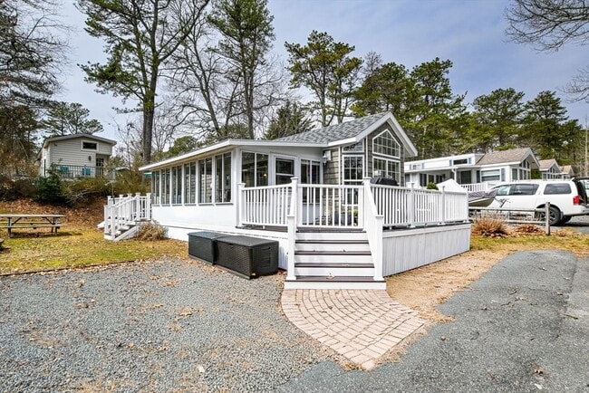 185 Cotuit Rd in Sandwich, MA - Building Photo - Building Photo