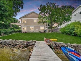 4722 West Arm Rd in Spring Park, MN - Building Photo