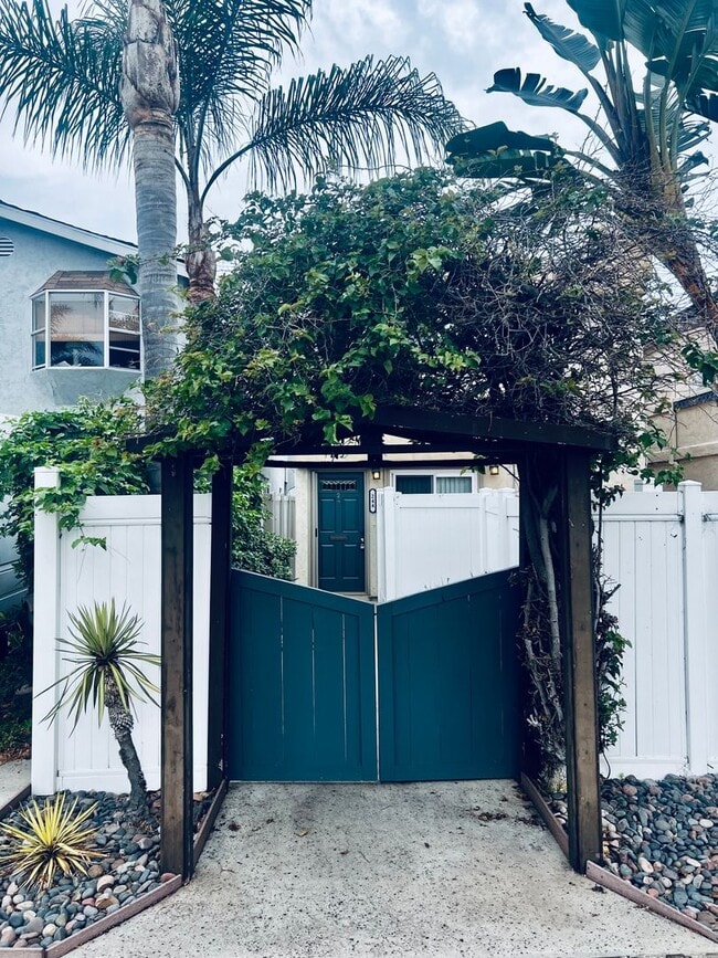 property at 841 1/2-244-246-242 Orange Ave