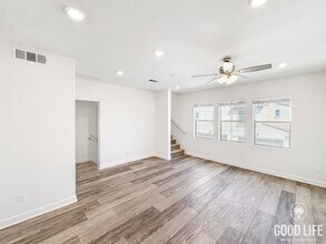 4376 Pacifica Wy in Oceanside, CA - Building Photo - Building Photo