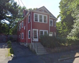 28 Hale St, Unit 2 in Newton, MA - Building Photo