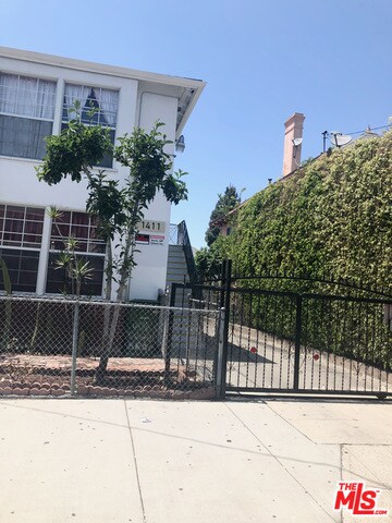 1411 S Bonnie Brae St in Los Angeles, CA - Building Photo - Building Photo