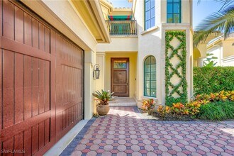 8057 Via Vecchia in Naples, FL - Building Photo - Building Photo