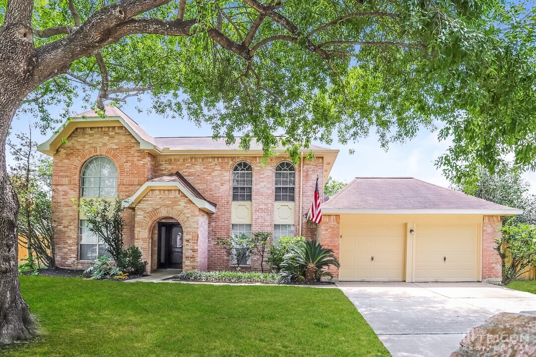 14811 Cypress Ridge Dr in Cypress, TX - Building Photo