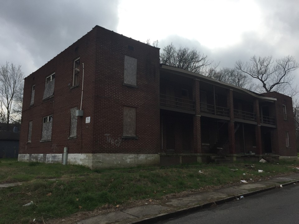 955 Woodlawn St in Memphis, TN - Building Photo