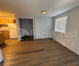 320 NE C St in College Place, WA - Building Photo - Building Photo