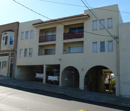 87 Hillcrest Dr in Daly City, CA - Building Photo - Building Photo